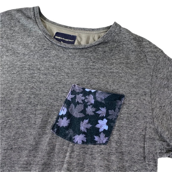Modern Amusement Grey Slim Striped Leaf Print Pocket T-Shirt Men’s Size L. - Picture 4 of 11